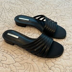 Tahari Memphis Heels
